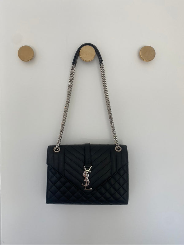Saint Laurent Envelope Medium Schoulder Bag/Taske - (Nypris ca 17.500 kr/ 2.250 Euro)