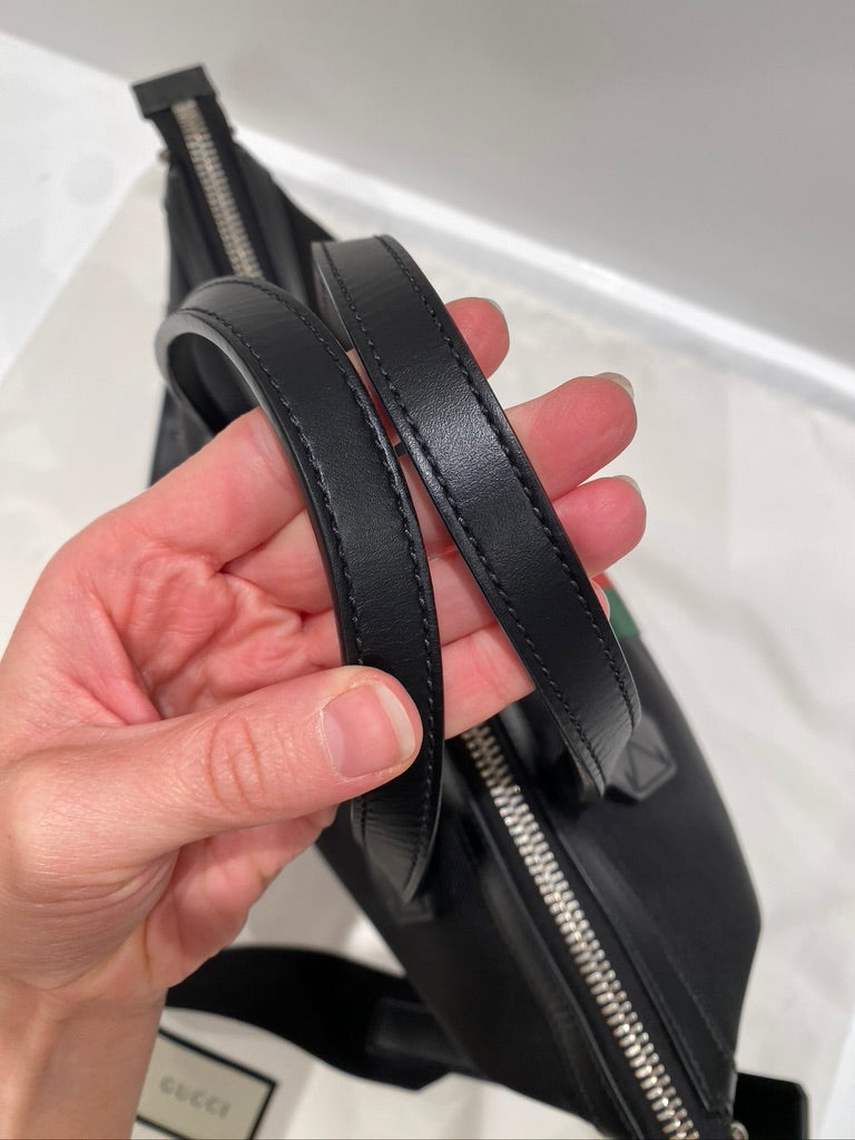 Gucci Taske - Sort Med klassisk Gucci Stribe