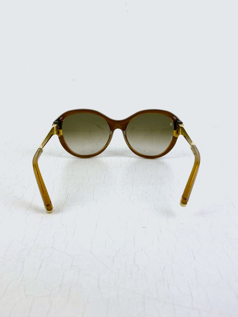 Louis Vuitton Cat Eye Sunglasses/Solbriller - (Nypris ca 4.000 kr)