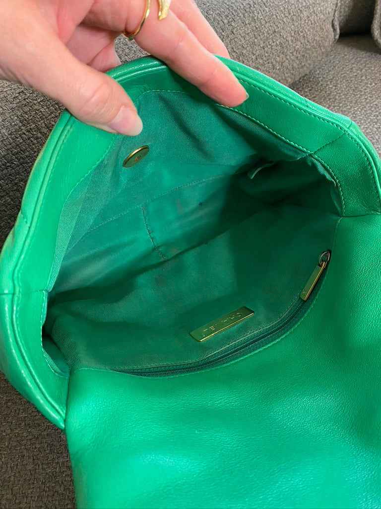 Chanel 19 Small Handbag/Crossbody Taske - Grøn - (Nypris Ca 50.850 kr)