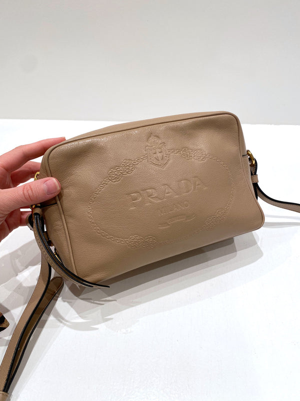 Prada Crossbody Taske/ Camera Bag