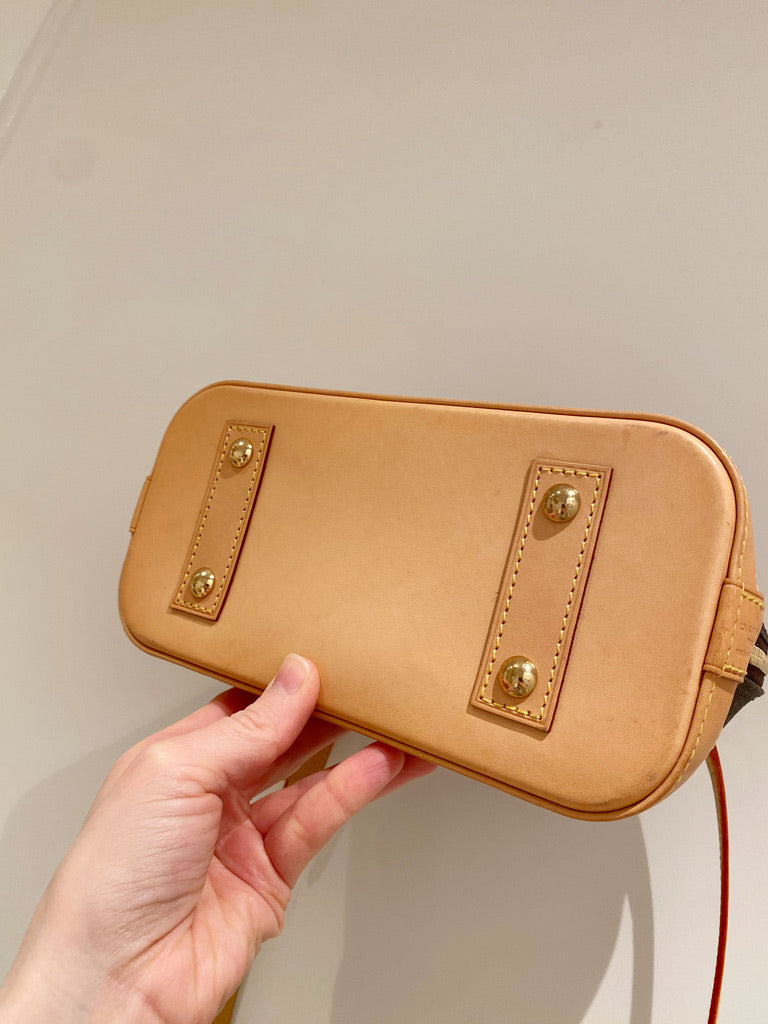 Louis Vuitton Alma BB Monogram Bag - (Nypris 11.600 kr)