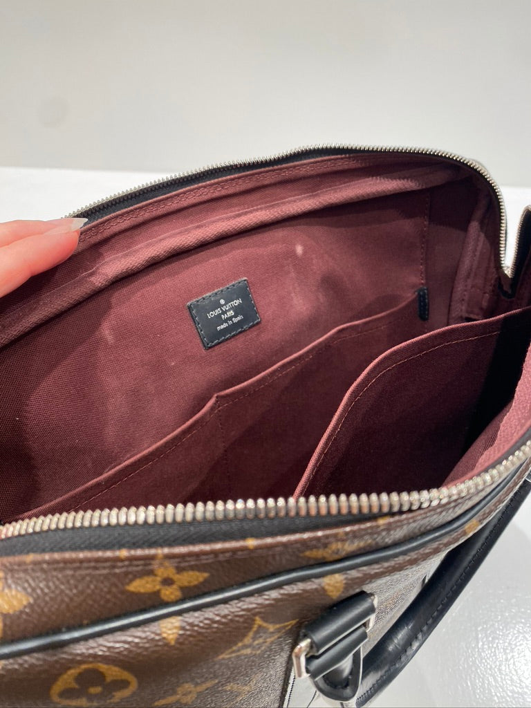Louis Vuitton Monogram Porte-Documents/ Klassisk Arbejdstaske - (Nypris ca 17.600 kr)