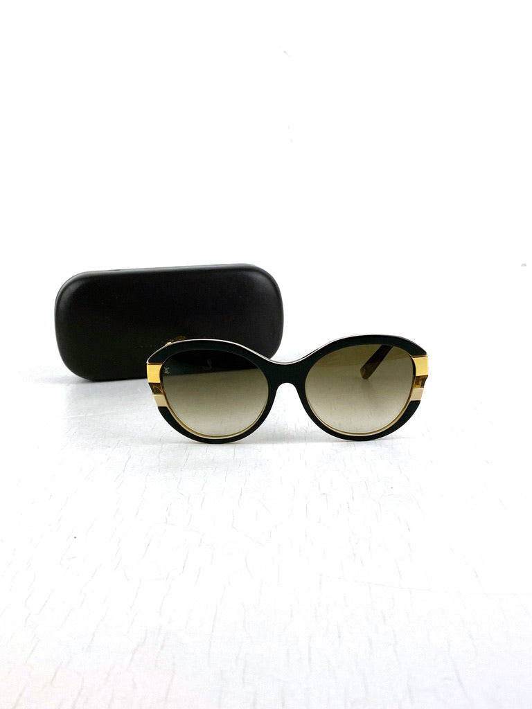 Louis Vuitton Cat Eye Sunglasses/Solbriller - (Nypris ca 4.000 kr)