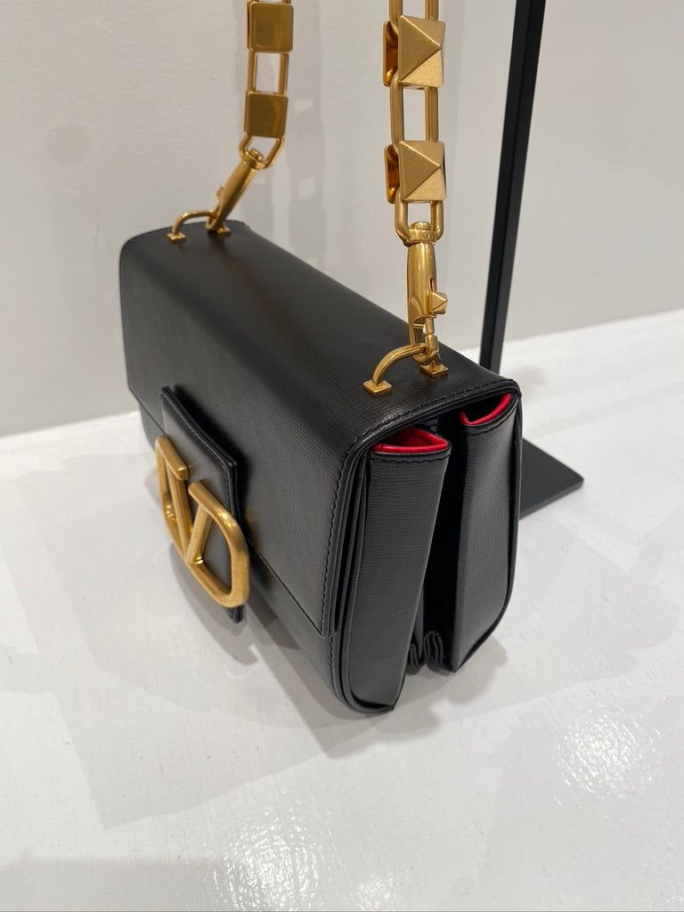 Valentino Garavani Stud Sign V LOGO Taske - (Nypris ca 18.700 kr/2.500 Euro - Kvittering medfølger!)