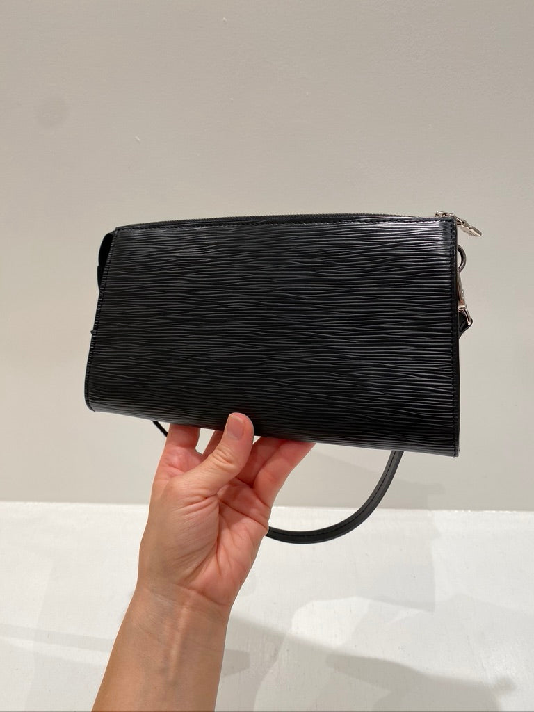 Louis Vuitton Epi Pochette Taske