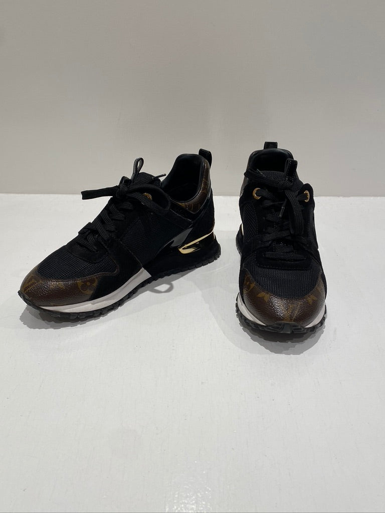 Louis Vuitton Run Away Trainer - Passer ca str 37 (Oprindeligt Str 36 Men De Er Store I Størrelsen) - (Nypris 7.250 kr)