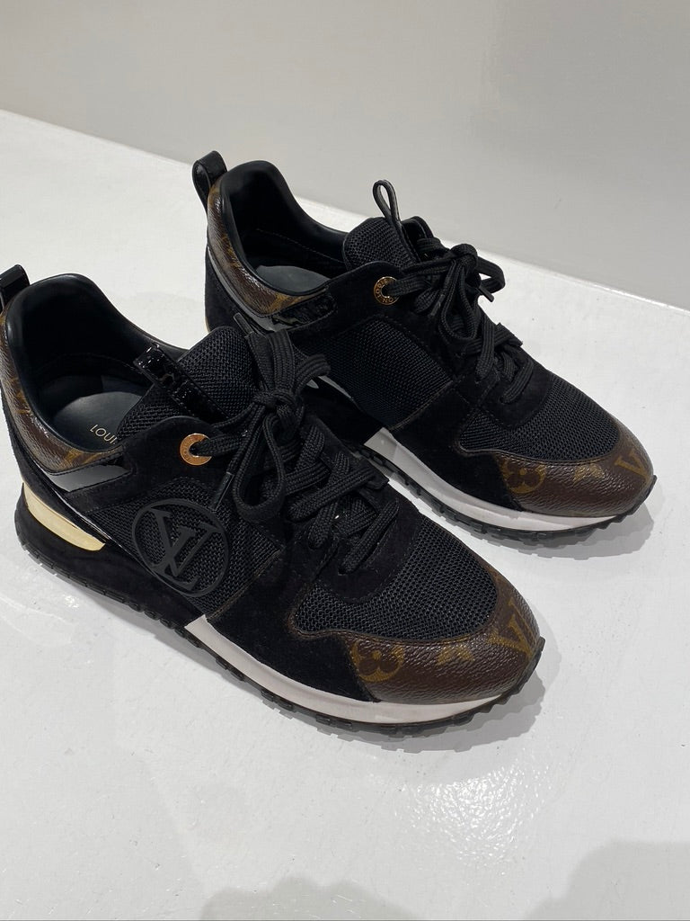 Louis Vuitton Run Away Trainer - Passer ca str 37 (Oprindeligt Str 36 Men De Er Store I Størrelsen) - (Nypris 7.250 kr)