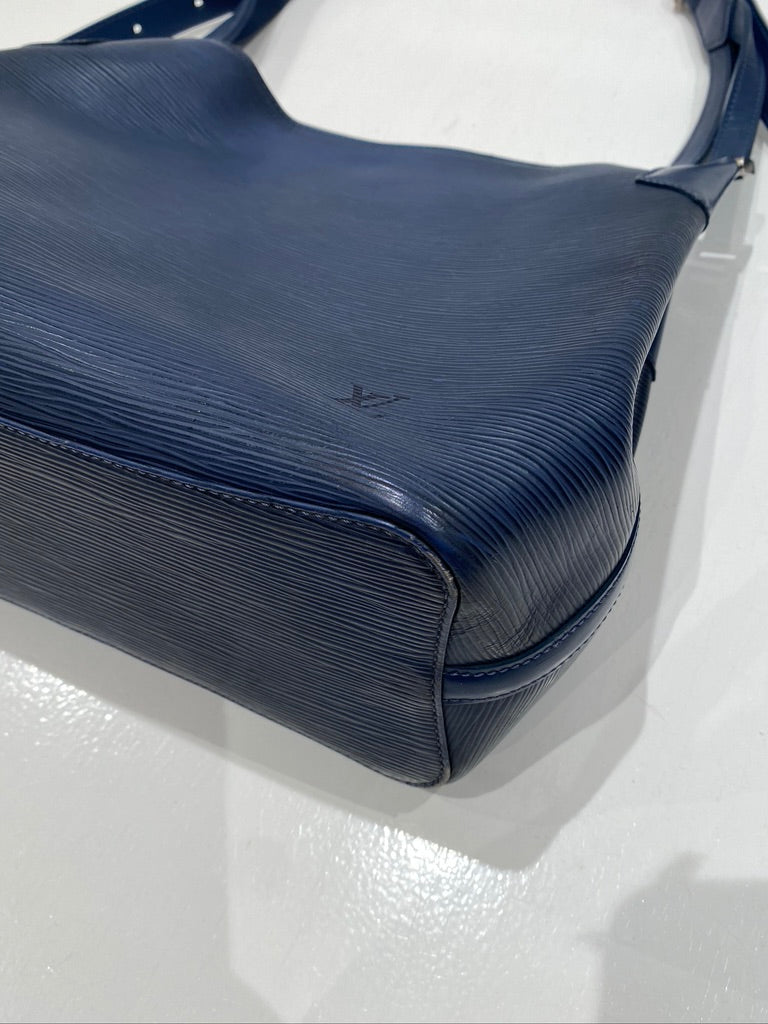 Louis Vuitton Epi Taske + GRATIS PUNG