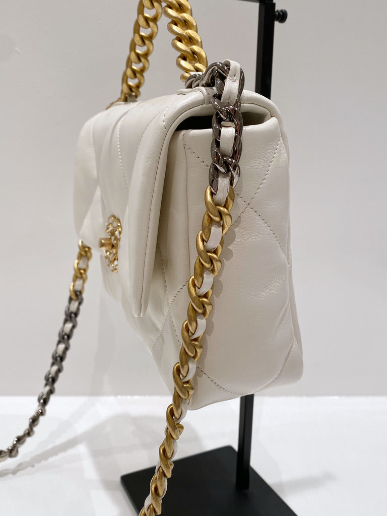 Chanel 19 Small Handbag/Crossbody  - (Nypris 50.850 kr)