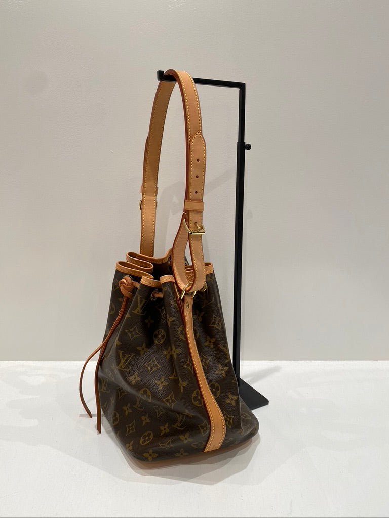 Louis Vuitton Petit Noé Skuldertaske I Monogram Canvas - (Nypris 13.200 kr)