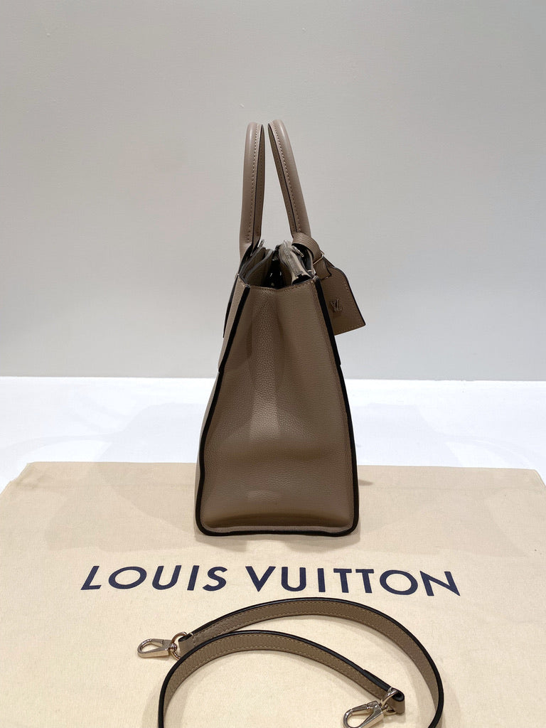 Louis Vuitton City Steamer MM Galet - (Nypris imellem 31.000 -40.000 kr) - Sjældent udbudt til salg!!!