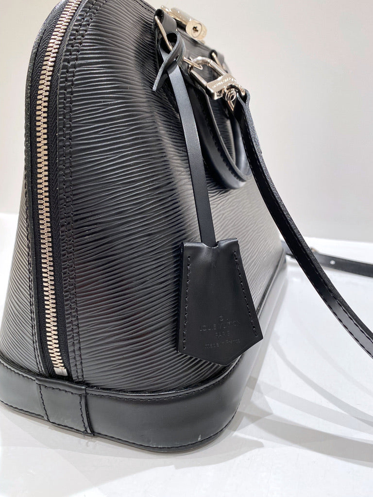 Louis Vuitton Alma Epi Noir - (Nypris ca 14.000 kr)