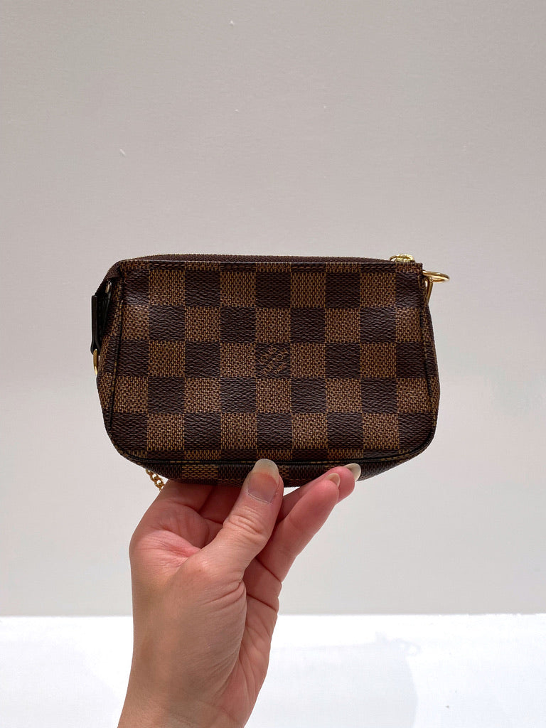 Louis Vuitton Mini Pochette Damier -  (Nypris 4.350 kr)