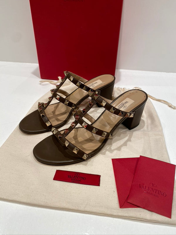 Valentino Rockstud Calfskin Leather Slide Sandal - Str 37,5. (Nypris ca 5.580 kr)