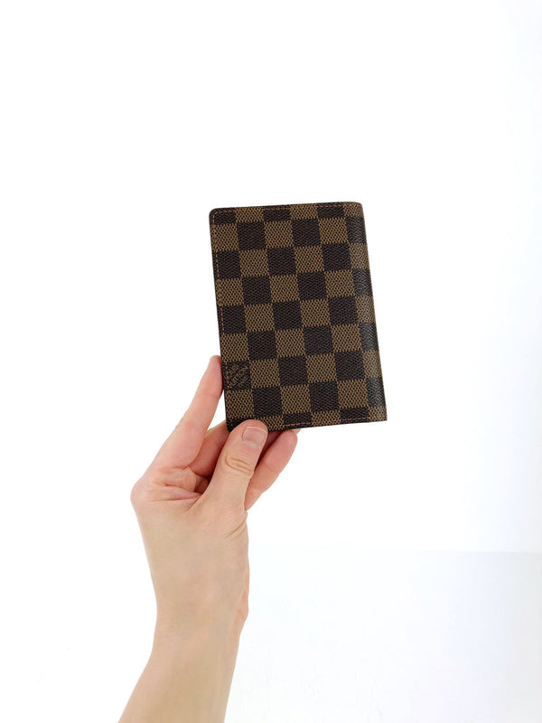 Louis Vuitton Passport Cover Damier
