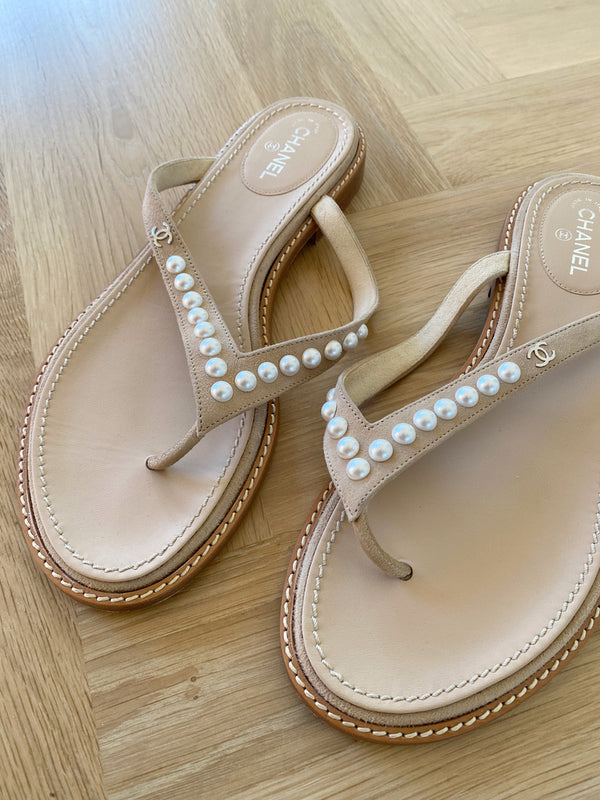 Chanel Sandaler - Str 38 (Lidt små i størrelsen) - (Nypris ca 6.500 kr)
