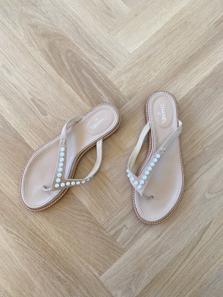 Chanel Sandaler - Str 38 (Lidt små i størrelsen) - (Nypris ca 6.500 kr)