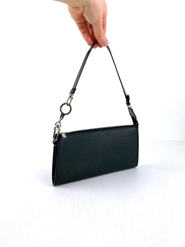 Louis Vuitton Epi Pochette Taske Sort