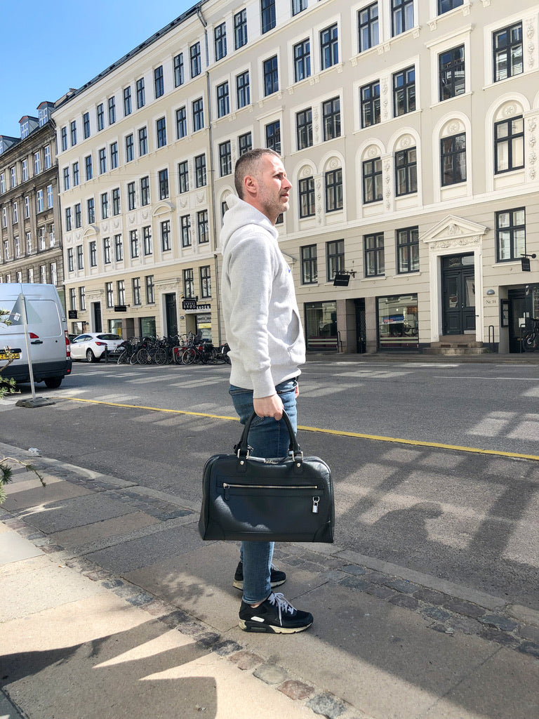 Louis Vuitton Taiga Stanislav Taske - Sort