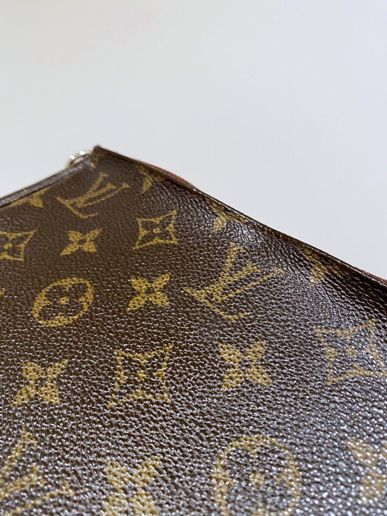 Louis Vuitton Pochette Monogram Taske