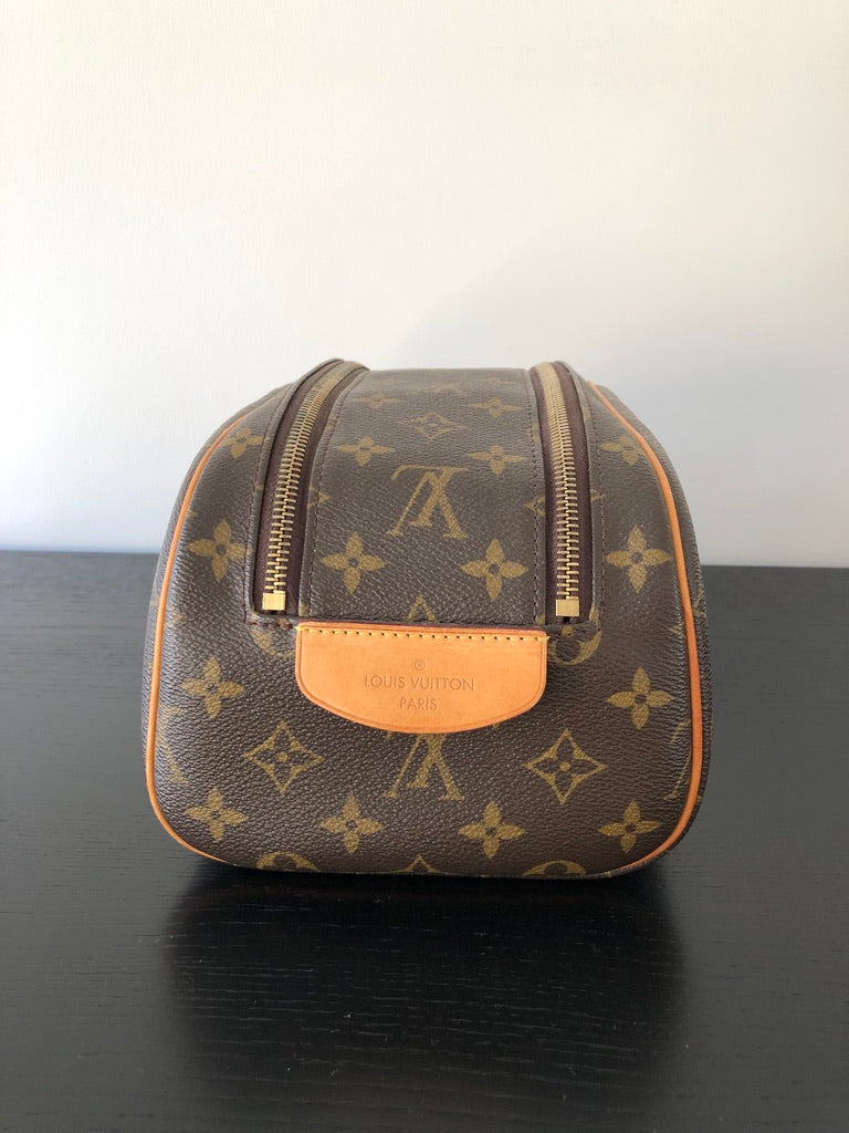 Louis Vuitton King Size Pouch Monogram Canvas