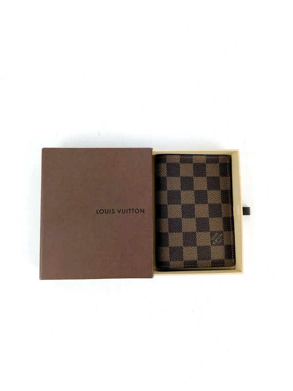 Louis Vuitton Passport Cover Damier