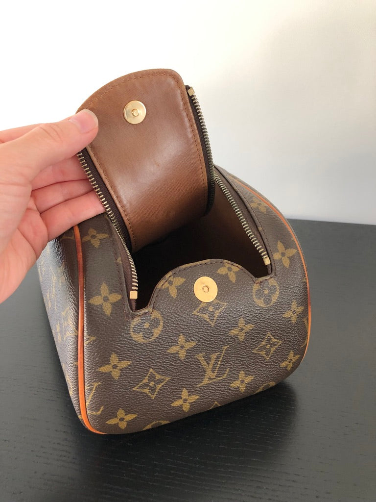 Louis Vuitton King Size Pouch Monogram Canvas