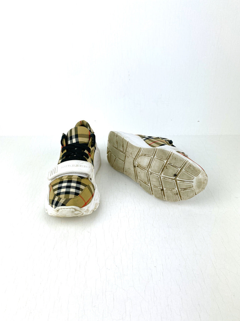 Burberry Sneakers - Str 39