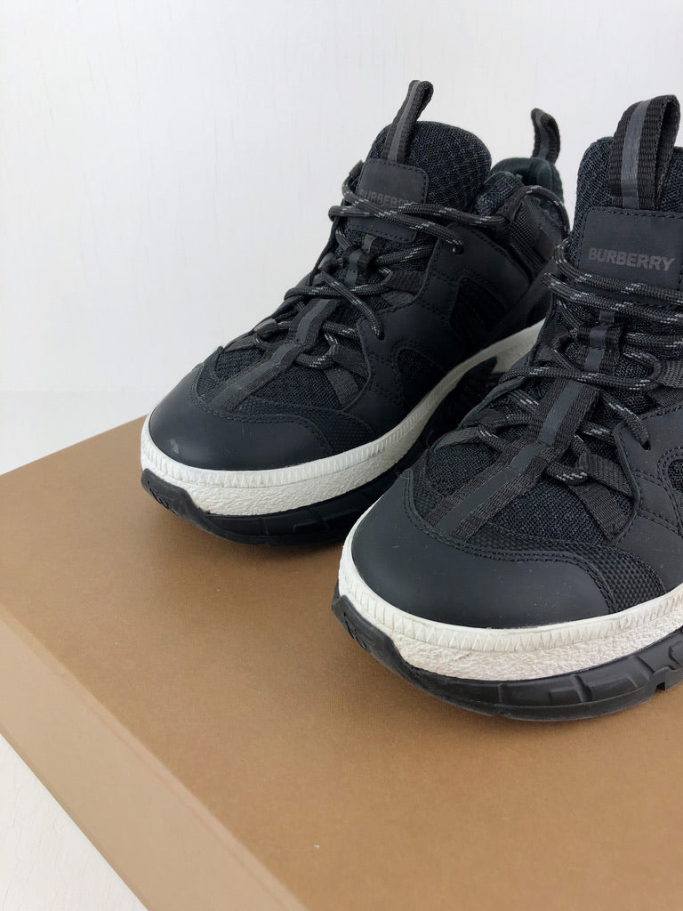 Burberry Sneakers - Str 38
