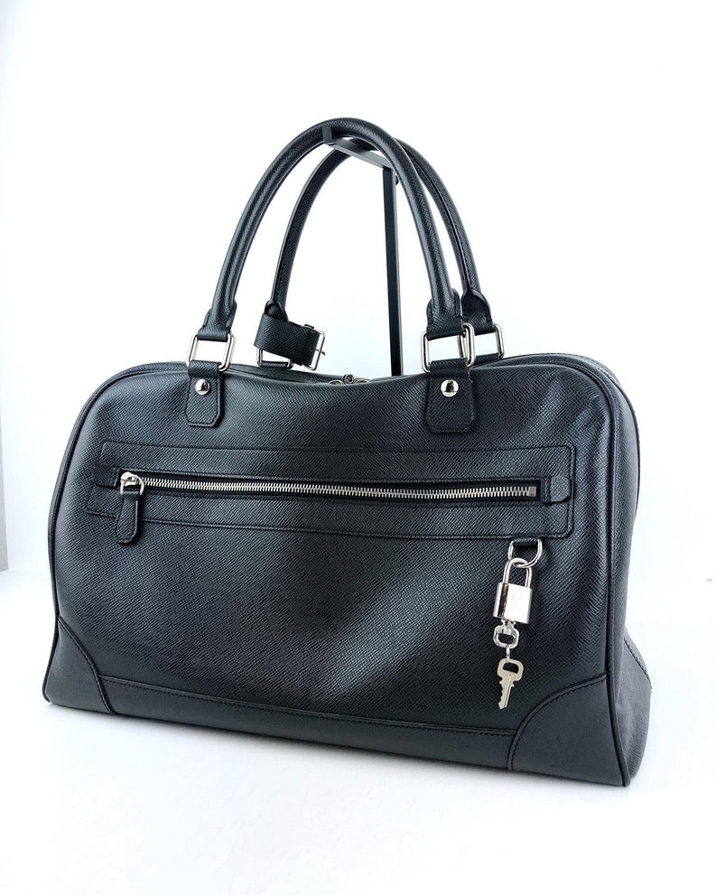 Louis Vuitton Taiga Stanislav Taske - Sort