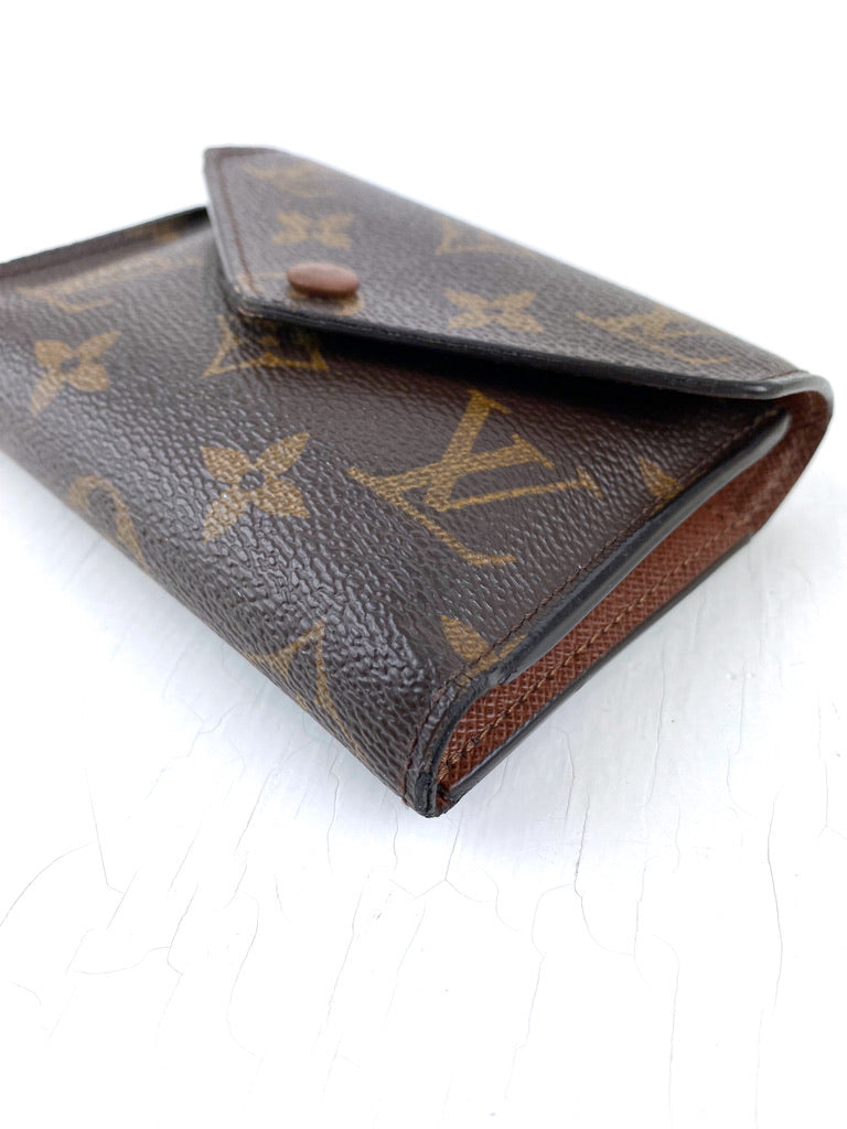 Louis Vuitton Monogram Victorine Pung