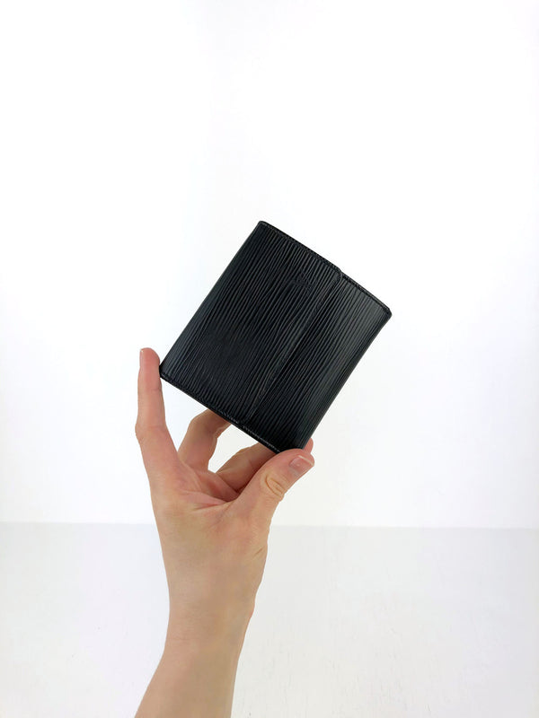 Louis Vuitton Epi Pung Sort