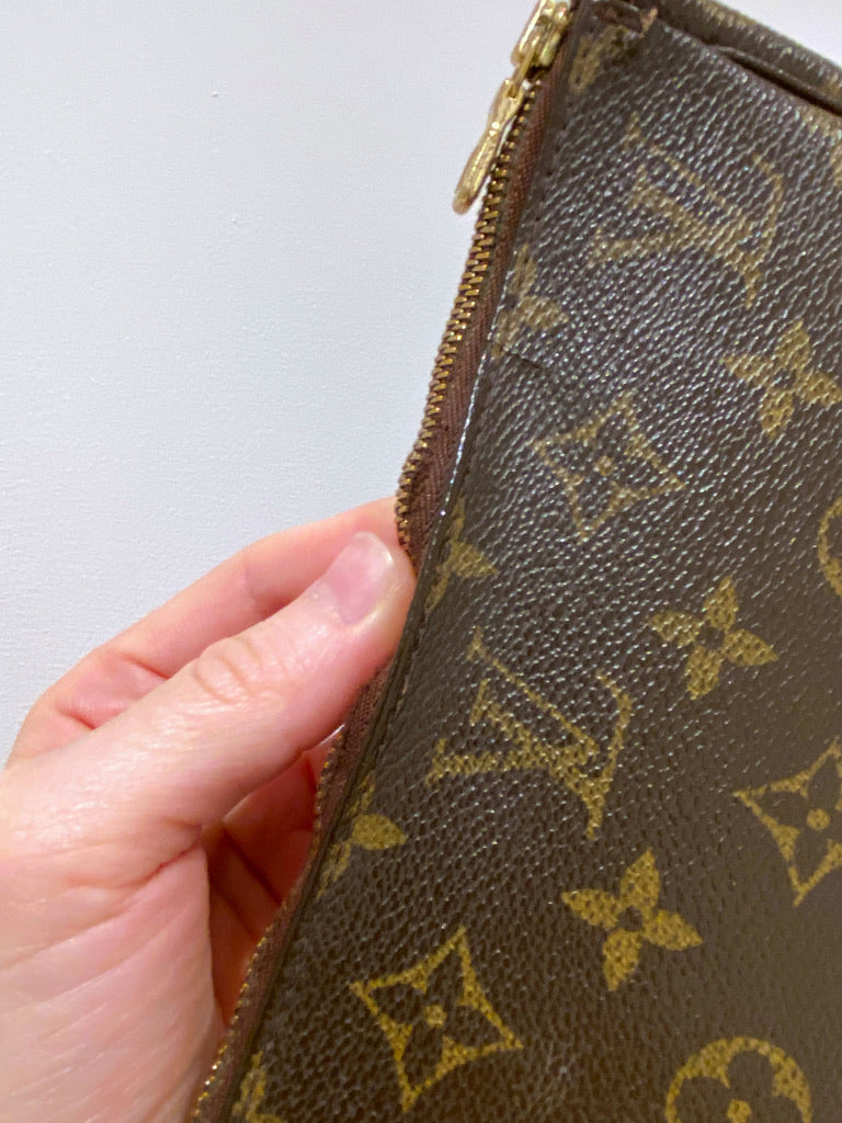 Louis Vuitton Pochette Monogram Taske