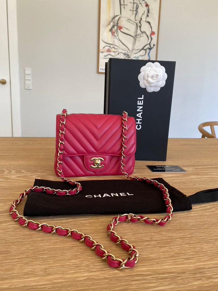 Chanel Mini Flap Bag Chaveron - Pink. (Nypris ca 35.210 kr)
