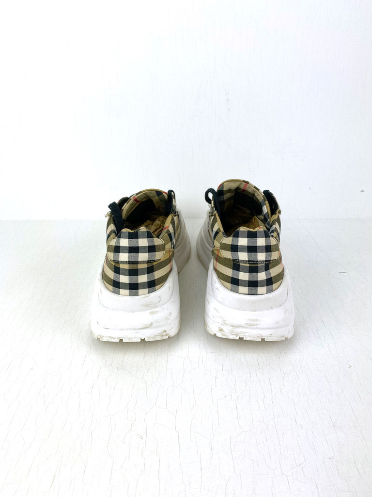 Burberry Sneakers - Str 39