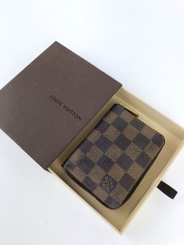 Louis Vuitton Damier Pung