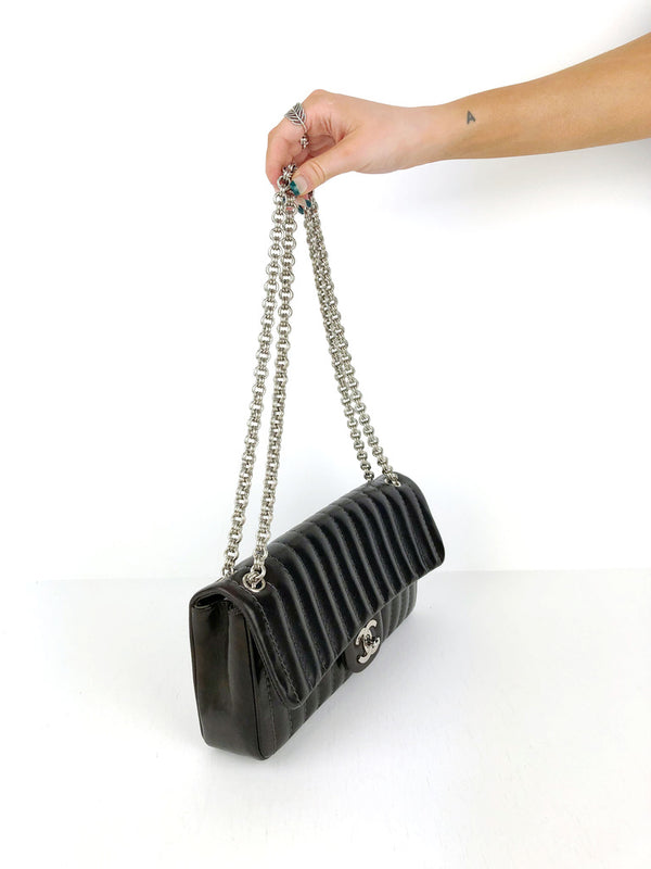 Chanel Vertical Flap Bag/Taske - Mørkebrun