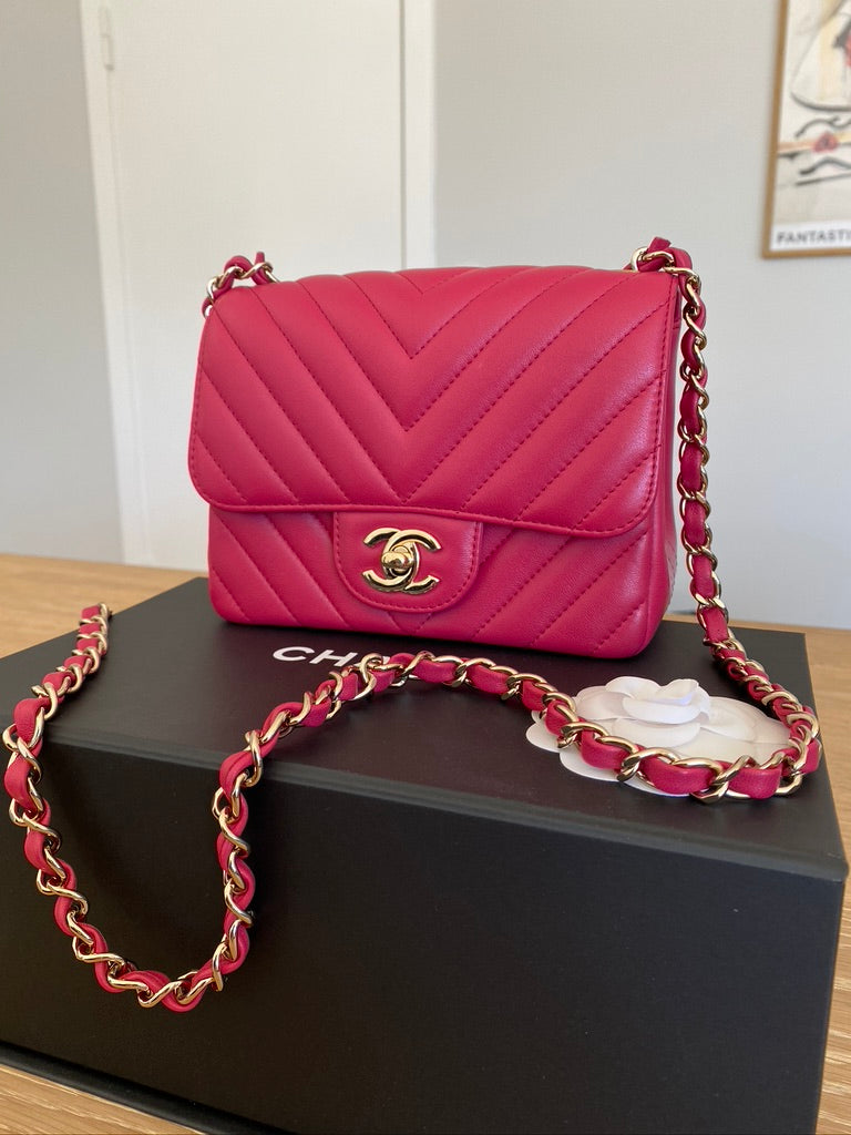 Chanel Mini Flap Bag Chaveron - Pink. (Nypris ca 35.210 kr)