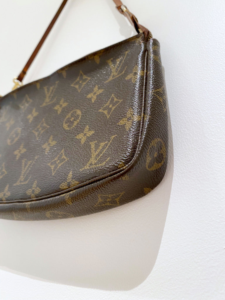 Louis Vuitton Pochette Monogram Taske