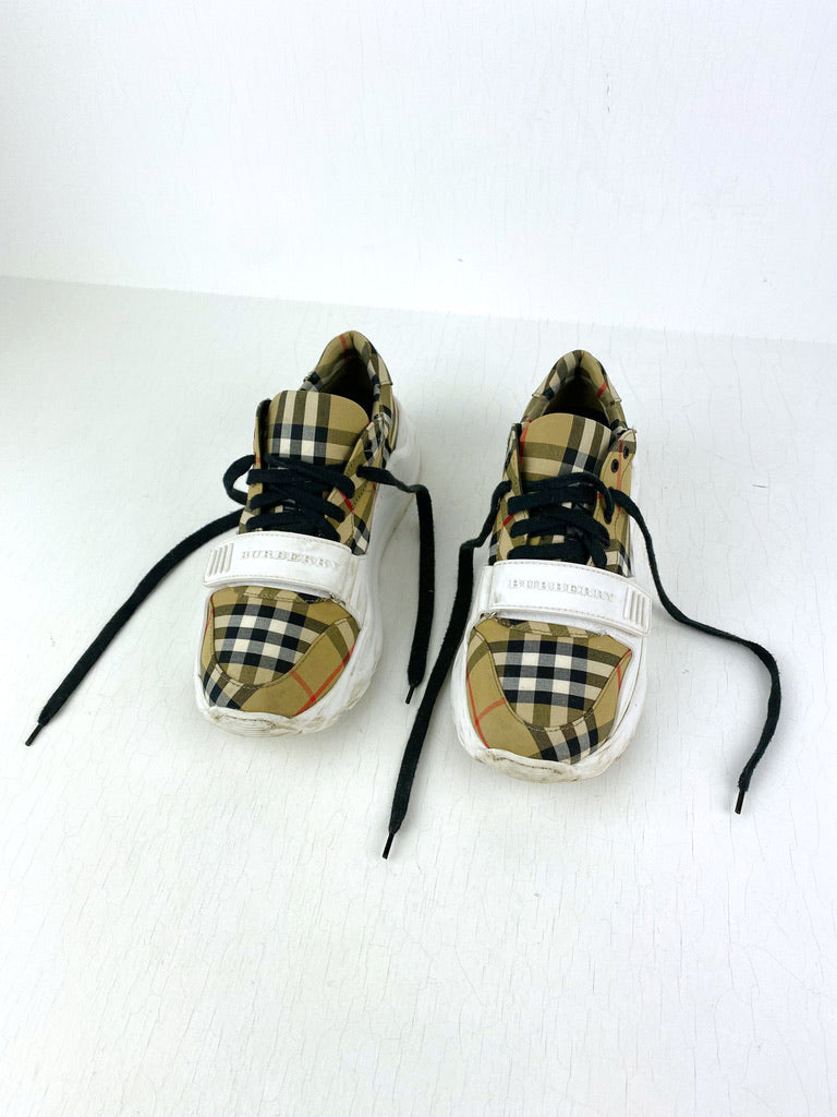 Burberry Sneakers - Str 39