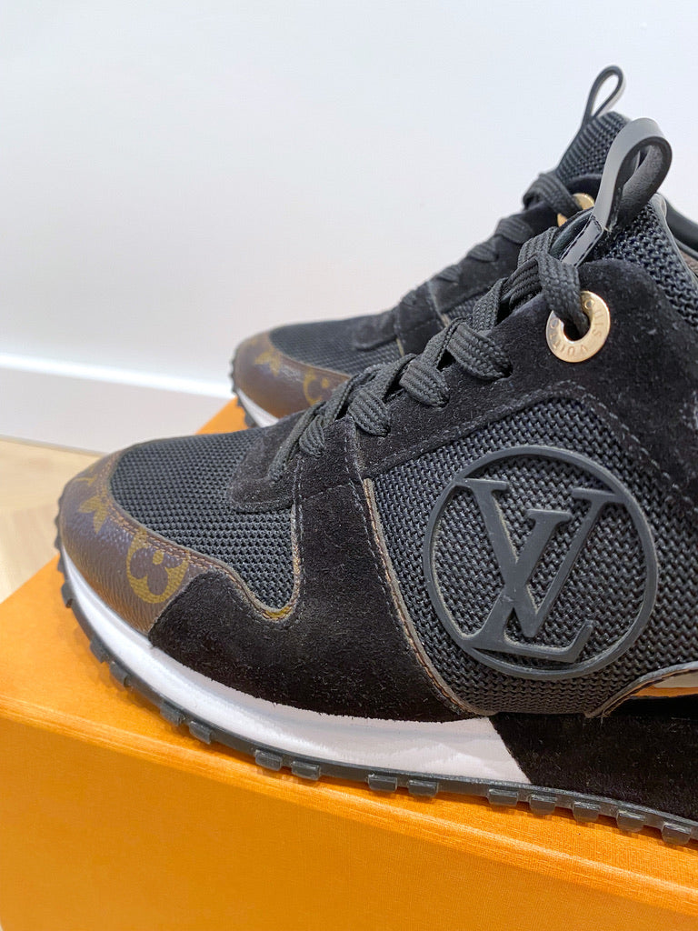 Run Away Trainer - Passer ca str 37 (Oprindeligt Str 36 Men De Er Store I Størrelsen)