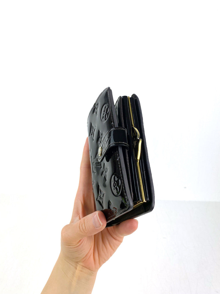Louis Vuitton Pung I Auberginefarvet Lak