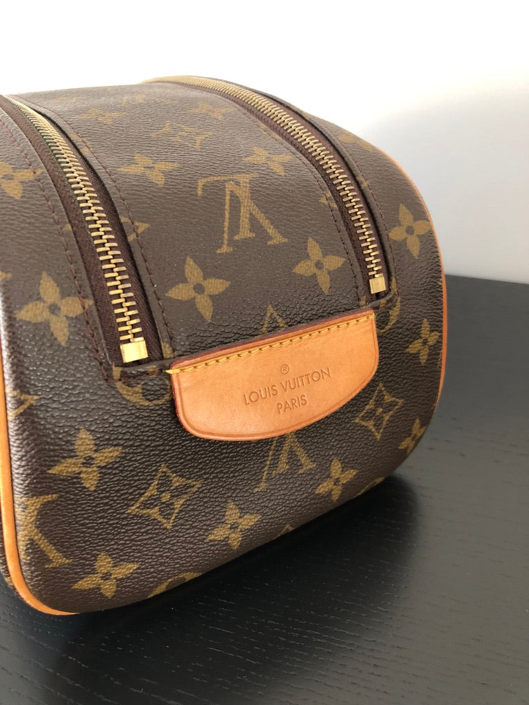 Louis Vuitton King Size Pouch Monogram Canvas