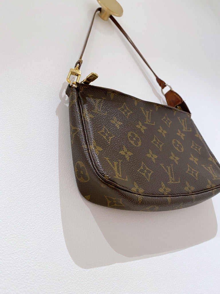 Louis Vuitton Pochette Monogram Taske