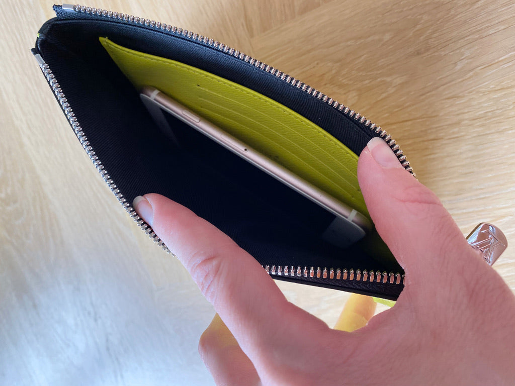 Louis Vuitton Pochette Discovery PM Taigarama Jeaune/Clutch