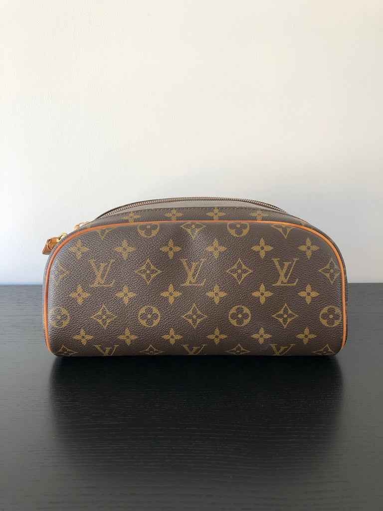 Louis Vuitton King Size Pouch Monogram Canvas