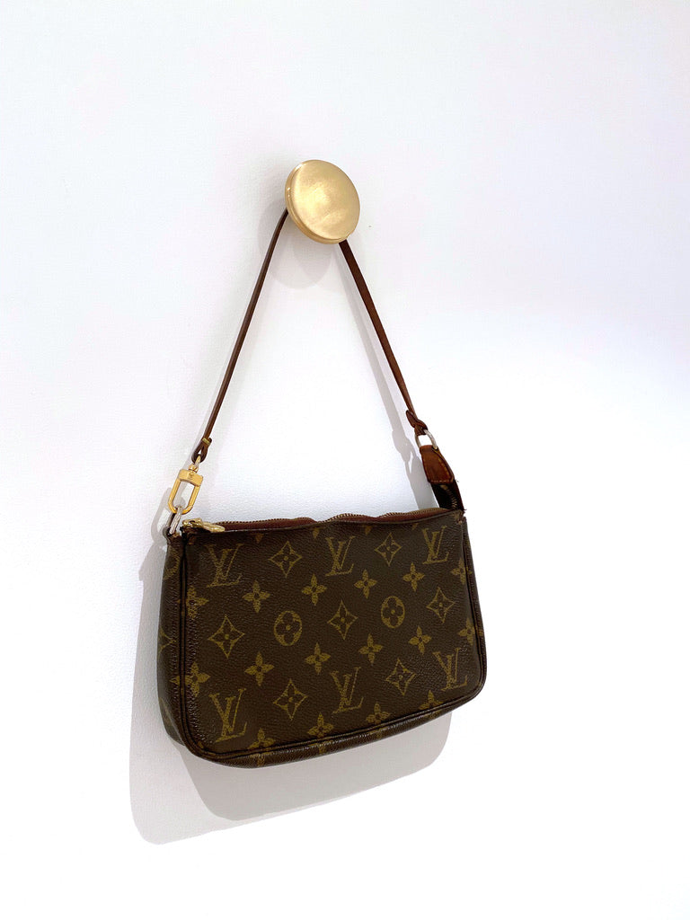 Louis Vuitton Pochette Monogram Taske