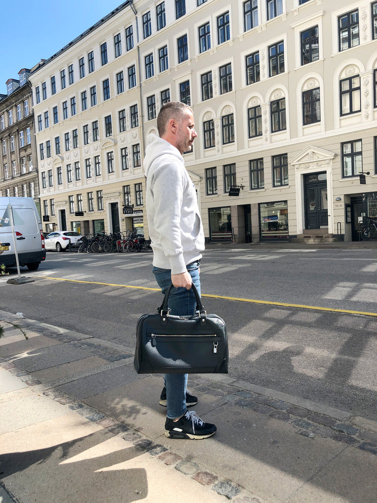 Louis Vuitton Taiga Stanislav Taske - Sort