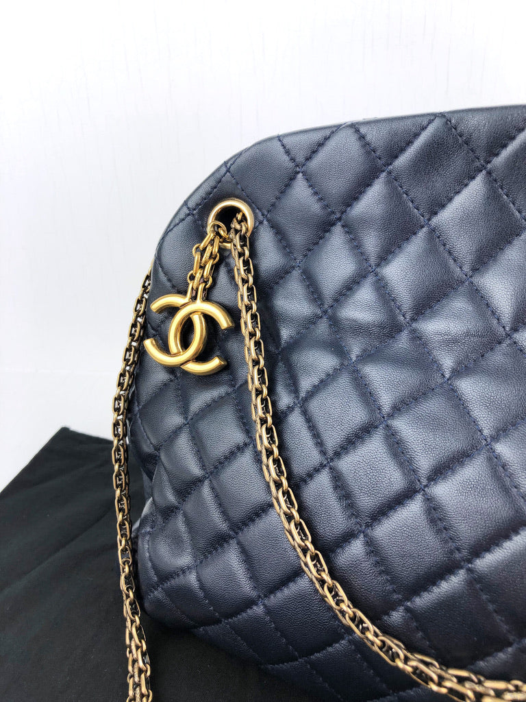 Chanel Mademoiselle Bowling Bag/Taske Mørkeblå